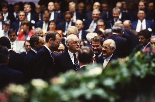Herzog, Roman; Scharping, Rudolf; Klein, Hans; Klose, Hans-Ulrich; Köhler, Hans-Ulrich Reichstagsgebäude, Plenarsaal