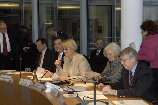 Kastner, Susanne; Pflüger, Friedbert; Jung, Franz Josef Paul-Löbe-Haus, Sitzungssaal