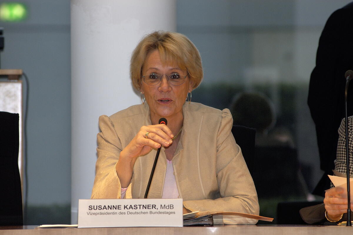 Kastner, Susanne Konstituierung Ausschuss für Umwelt, Naturschutz und Reaktorsicherheit; Bundestagsvizepräsidentin Dr. h. c. Susanne Kastner, SPD