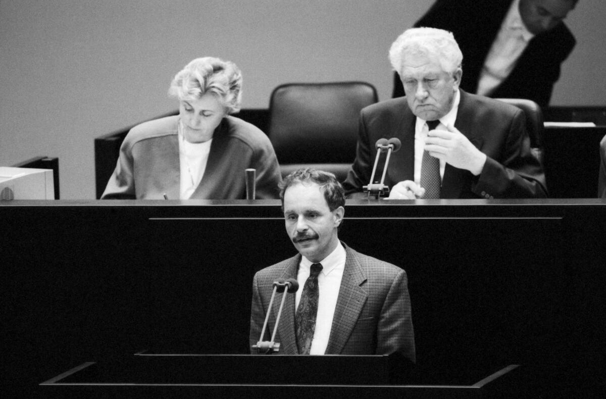 Essen, Jörg van Jörg van Essen, FDP, MdB, hält eine Rede im Deutschen Bundestag.; Bundestagsabgeordneter, Abgeordneter, Rednerpult