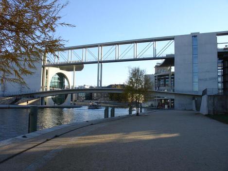  Marie-Elisabeth-Lüders-Haus, Außenansicht