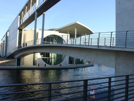  Marie-Elisabeth-Lüders-Haus, Außenansicht