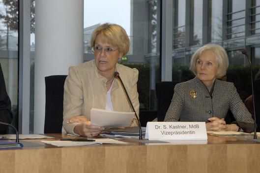 Kastner, Susanne; Rebhan, Erdmute Paul-Löbe-Haus, Sitzungssaal