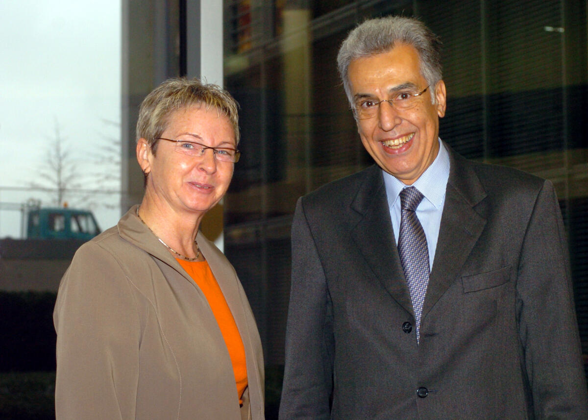 Naumann, Kersten; Diamandouros, P. Nikiforos Ausschußvorsitzende Kersten Naumann, DIE LINKE, mit dem Gast im Petitionsausschusses des Deutschen Bundestages, Prof. Dr. P. Nikiforos Diamandouros, Europäischer Bürgerbeauftragter.