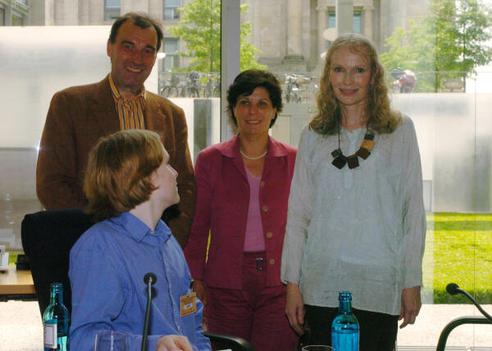 Farrow, Mia; Farrow, Ronan; Müller, Bernward; Hübinger, Anette Paul-Löbe-Haus, Sitzungssaal