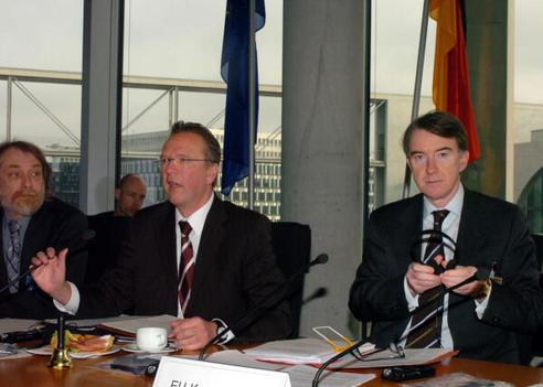 Mandelson, Peter; Wend, Rainer Paul-Löbe-Haus, Sitzungssaal