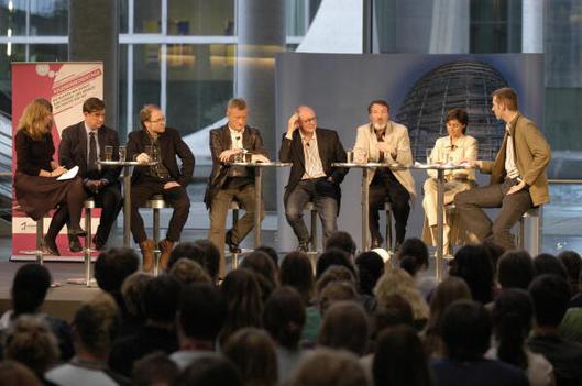 Taubert, Greta; Bassewitz, Sebastian Graf von; König, Jens; Jörges, Hans-Ulrich; Geffken, Michael; Depenbrock, Gerd; Maischberger, Sandra; Markett, Jochen Paul-Löbe-Haus, Innenansicht