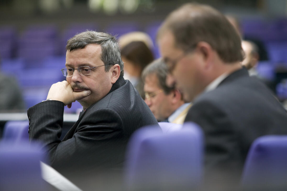 Peter Albach, CDU, MdB im Plenum.; Abgeordneter, MdB, CDU/CSU-Fraktion Albach, Peter Peter Albach, CDU, MdB im Plenum.; Abgeordneter, MdB, CDU/CSU-Fraktion