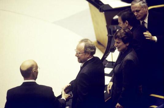 Thierse, Wolfgang; Lafontaine, Oskar; Schröder, Gerhard; Struck, Peter Liegenschaften in Bonn, Plenargebäude