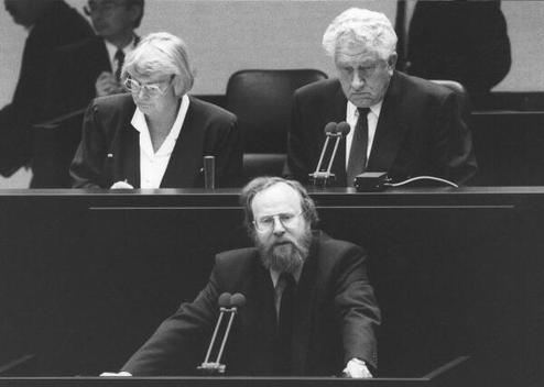 Thierse, Wolfgang Liegenschaften in Bonn, Plenargebäude