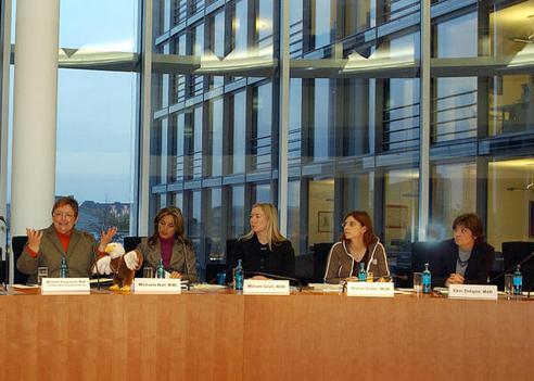 Rupprecht, Marlene; Noll, Michaela; Gruß, Miriam; Golze, Diana; Deligöz, Ekin Paul-Löbe-Haus, Sitzungssaal