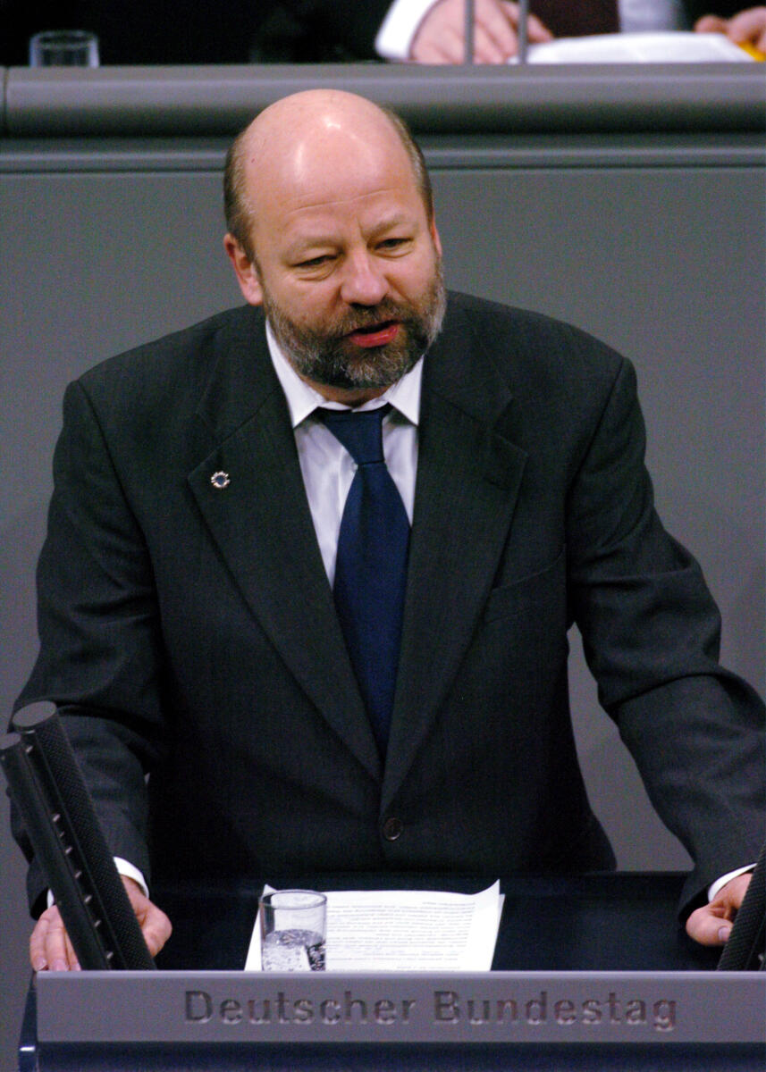 Fell, Hans-Josef Hans-Josef Fell, Bündnis 90/Die Grünen,MdB, Rede im Deutschen Bundestag.; Plenum, Rednerpult, 151. Sitzung, TOP 3, Thema: Forschungs- und Technologiepolitik