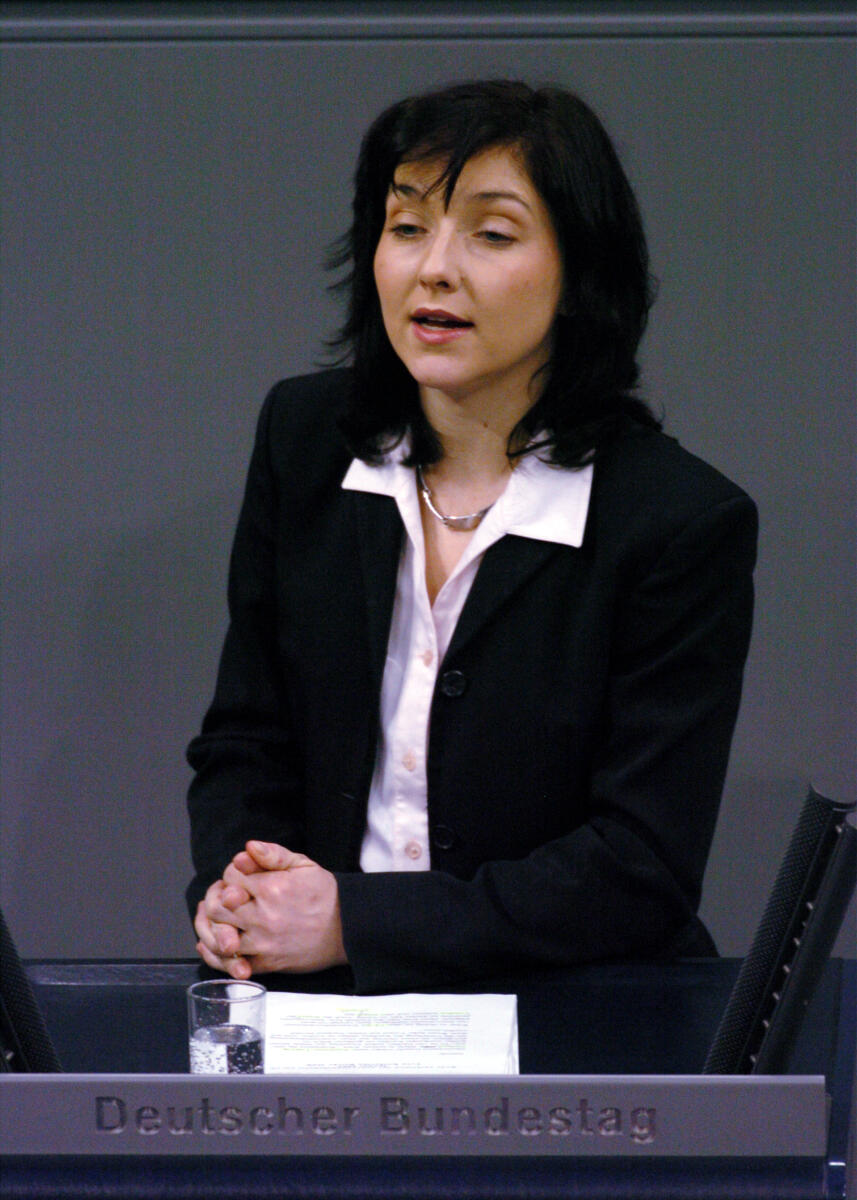 Reiche, Katherina Katherina Reiche, CDU/CSU, MdB, Rede im Deutschen Bundestag.; Plenum, Rednerpult, 151. Sitzung, TOP 3, Thema: Forschungs- und Technologiepolitik