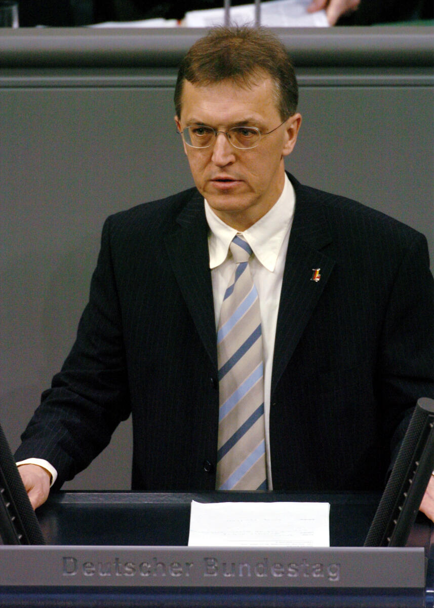 Schreck, Wilfried Wilfried Schreck, SPD, MdB, Rede im Deutschen Bundestag.; Plenum, Rednerpult, 151. Sitzung, TOP 4, Thema: Wirtschaftspolitik