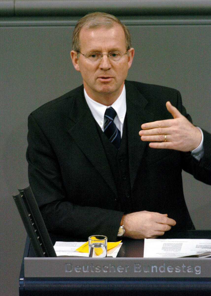 Austermann, Dietrich Dietrich Austermann, CDU/CSU, MdB, Rede im Deutschen Bundestag.; Plenum, Rednerpult, 154. Sitzung, TOP 3, Thema: Jahreswirtschaftsbericht 2005