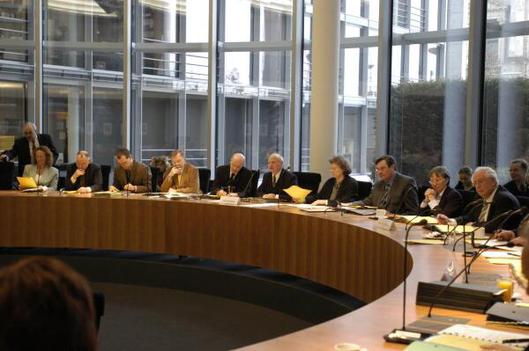 Pfeiffer, Gerlinde; Fischer, Paul; Finger, Wolfgang; Rakenius, Gerhard; Guttmacher, Karlheinz; Ruppert, Eugenie; Lösekrug-Möller, Gabriele; Hagemann, Klaus Paul-Löbe-Haus, Sitzungssaal