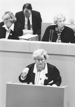 Unruh, Trude 