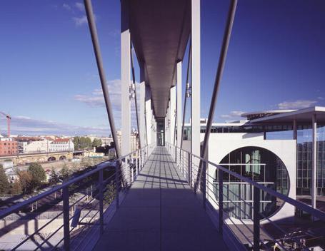  Marie-Elisabeth-Lüders-Haus, Außenansicht