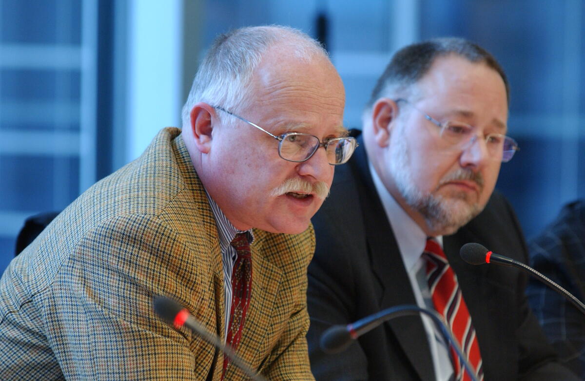 MinDir. Ehlers (BMF) und der Walter Schöler, SPD, MdB. Schöler, Walter MinDir. Ehlers (BMF) und der Walter Schöler, SPD, MdB.