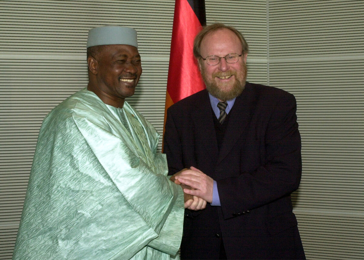 Bundestagspräsident Wolfgang Thierse, SPD, empfängt den Präsidenten der Republik Mali, Amadou Toumani Toure.; Präsident, Empfang Thierse, Wolfgang; Touré, Amadou Toumani Bundestagspräsident Wolfgang Thierse, SPD, empfängt den Präsidenten der Republik Mali, Amadou Toumani Toure.; Präsident, Empfang
