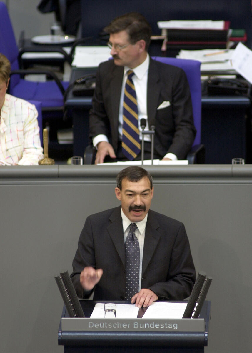 Schaaf, Anton; Solms, Hermann Otto Anton Schaaf, SPD, Dr. Hermann Otto Solms, FDP, Bundestagsvizepraesient,; 48. Bundestagssitzung, Deutscher Bundestag, Plenum