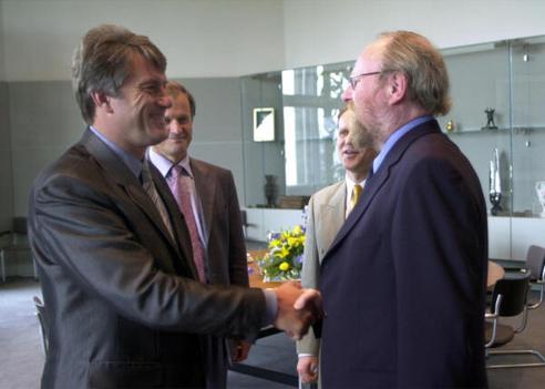 Thierse, Wolfgang; Juschtschenko, Viktor; Gladko, Valerij Reichstagsgebäude, Empfangsraum
