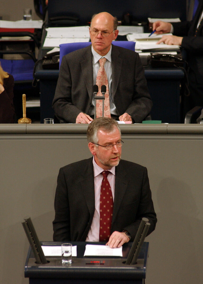 Kramer, Rolf; Lammert, Norbert Rede, Rolf Kramer, SPD, MdB, Vorsitz: Bundestagvizepräsident Dr. Norbert Lammert, CDU/CSU.; Deutscher Bundestag, Bundestagssitzung, Plenum