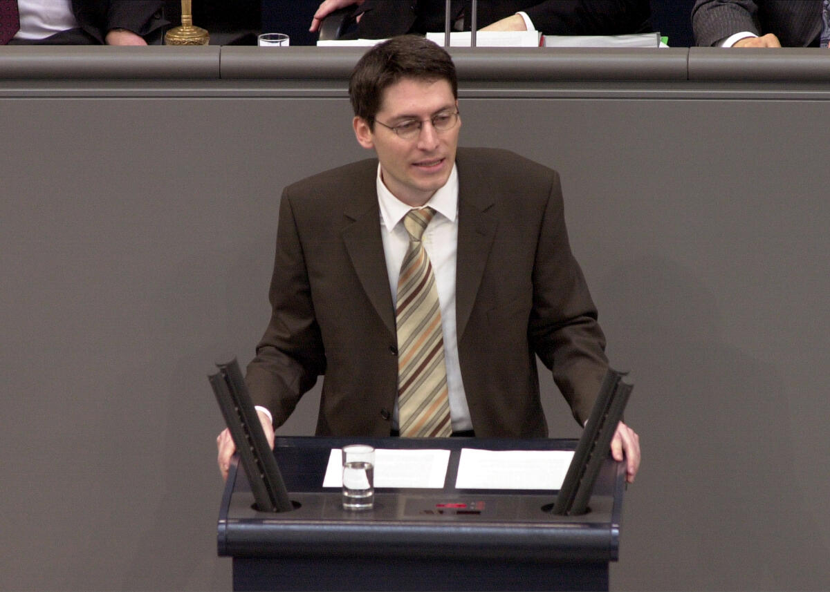 Swen Schulz, SPD, MdB, Rede im Deutschen Budnestag, 40. Bundestagssitzung.; Bundestagsabgeordneter, Abgeordneter, Rednerpult, Plenum Schulz, Swen Swen Schulz, SPD, MdB, Rede im Deutschen Budnestag, 40. Bundestagssitzung.; Bundestagsabgeordneter, Abgeordneter, Rednerpult, Plenum