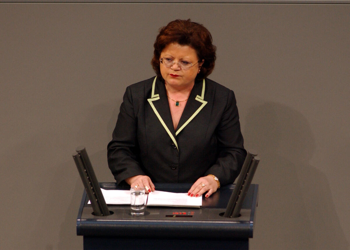 Schäfer, Anita Anita Schäfer, CDU/CSU, MdB.; REdnepult, Plenum, Deutscher Bundestag