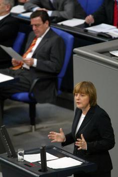 Merkel, Angela; Schröder, Gerhard Reichstagsgebäude, Plenarsaal