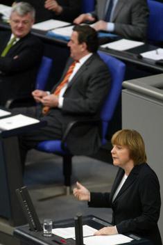 Merkel, Angela; Fischer, Joseph; Schröder, Gerhard Reichstagsgebäude, Plenarsaal