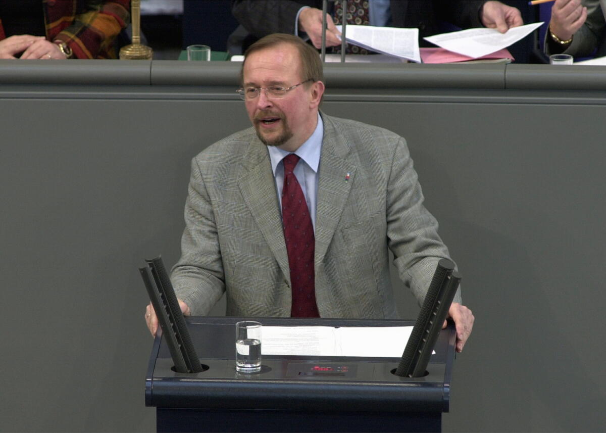 Schäfer, Axel Axel Schäfer, SPD, MdB, Rede im Deutschen Bundestag.; Bundestagsabgeordneter, Abgeordneter, Rednerpult, Plenum