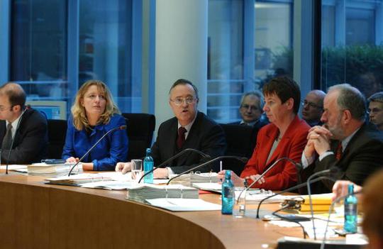Scheel, Christine; Eichel, Hans; Hendricks, Barbara Paul-Löbe-Haus, Sitzungssaal