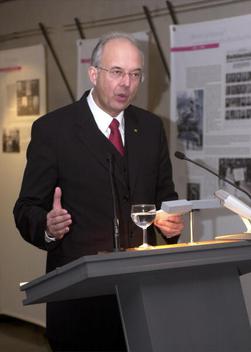 Kirchhof, Paul 