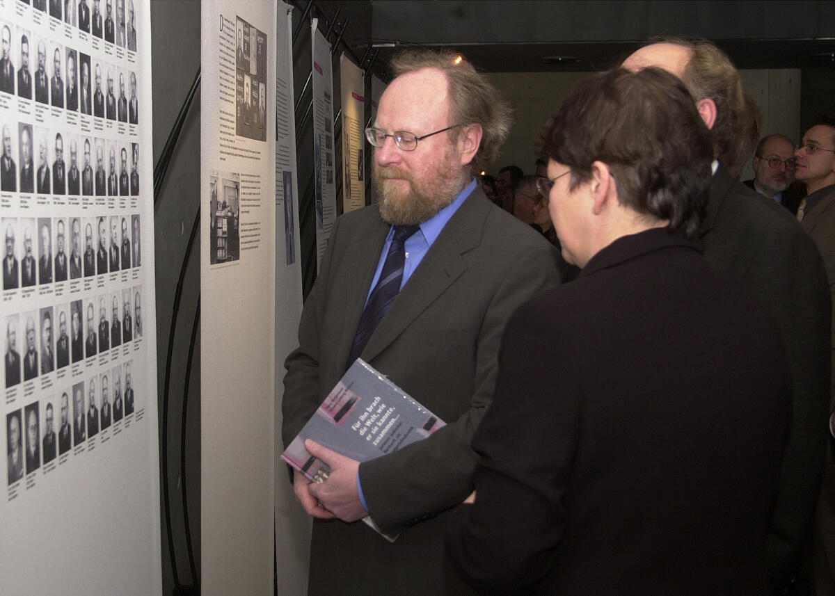 Thierse, Wolfgang Bundestagspräsident Wolfgang Thierse, SPD, eröffnet die Ausstellung "Anwalt ohne Recht. Schicksale jüdischer Anwälte in Deutschland nach 1933", Eröffnung
