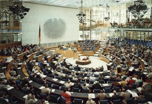  Liegenschaften in Bonn, Plenargebäude