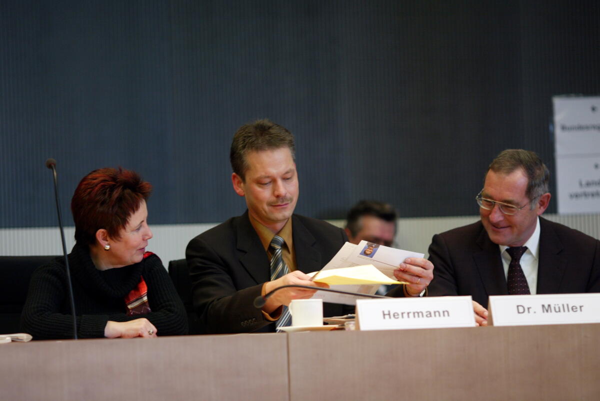 Reichard, Christa; Herrmann, Jürgen; Beck, Ernst-Reinhard Die CDU/CSU-Abgeordneten Christa Reichard, stellv. Mitglied, Jürgen Herrmann und Ernst-Reinhard  Beck; Bundestagsabgeordnete, MdB
