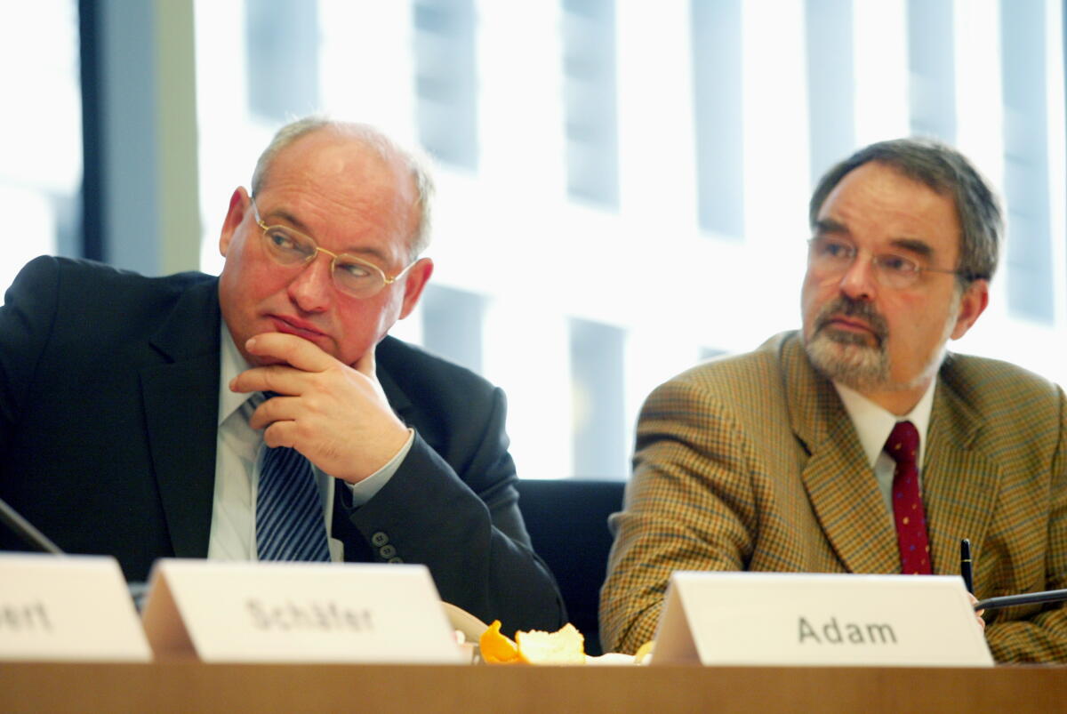 Die CDU/CSU-Abgeordneten Ulrich Adam und Thomas Kossendey, stellv. Ausschussvorsitzender.; Bundestagsabgeordnete, MdB Adam, Ulrich; Kossendey, Thomas Die CDU/CSU-Abgeordneten Ulrich Adam und Thomas Kossendey, stellv. Ausschussvorsitzender.; Bundestagsabgeordnete, MdB