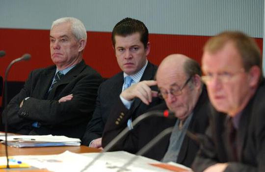 Raidel, Hans; Guttenberg, Karl-Theodor Freiherr zu; Bötsch, Wolfgang; Polenz, Ruprecht Paul-Löbe-Haus, Sitzungssaal