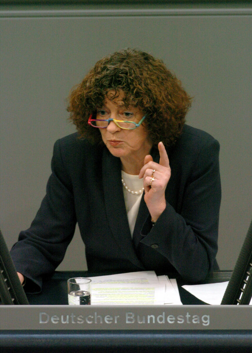 Zapf, Uta Uta Zapf, SPD, MdB, Rede im Deutschen Bundestag.; Plenum, Rednerpult, 148. Sitzung, TOP 3, Thema: Türkeipolitik der EU