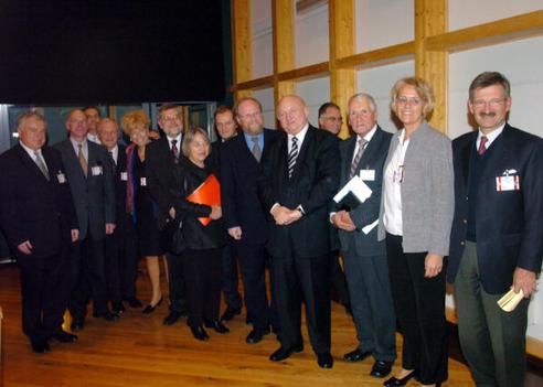 Kastner, Susanne; Vollmer, Antje; Thierse, Wolfgang; Solms, Hermann Otto; Oleksy, Józef; Lammert, Norbert Keine Bundestagsliegenschaft