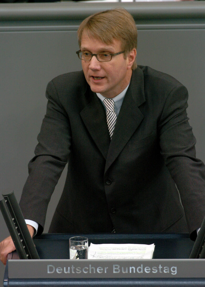 Pofalla, Ronald Ronald Pofalla, CDU/CSU, MdB, Rede im Deutschen Bundestag.; Plenum, Rednerpult, 163. Sitzung, TOP 3, Thema: Wirtschaftspolitik