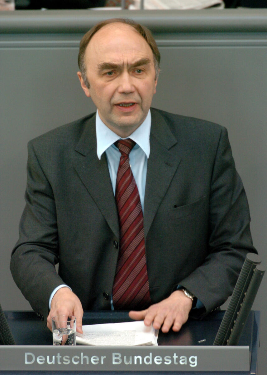 Bergner, Christoph Dr. Christoph Bergner, CDU/CSU, Rede im Deutschen Bundestag.; Plenum, Rednerpult, 172. Sitzung, TOP 6, Thema: Gedenken - Vertreibung und Massaker an Armeniern