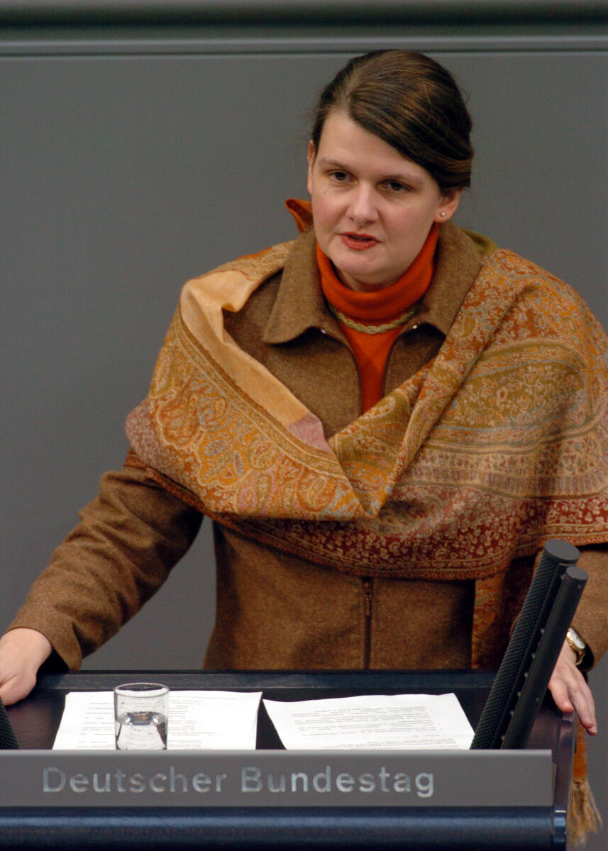 Flachsbarth, Maria Dr. Maria Flachsbarth, CDU/CSU, MdB, Rede im Deutschen Bundestag.; Plenum, Rednerpult, 157. Sitzung, TOP 3, Thema: Verbraucherschutz