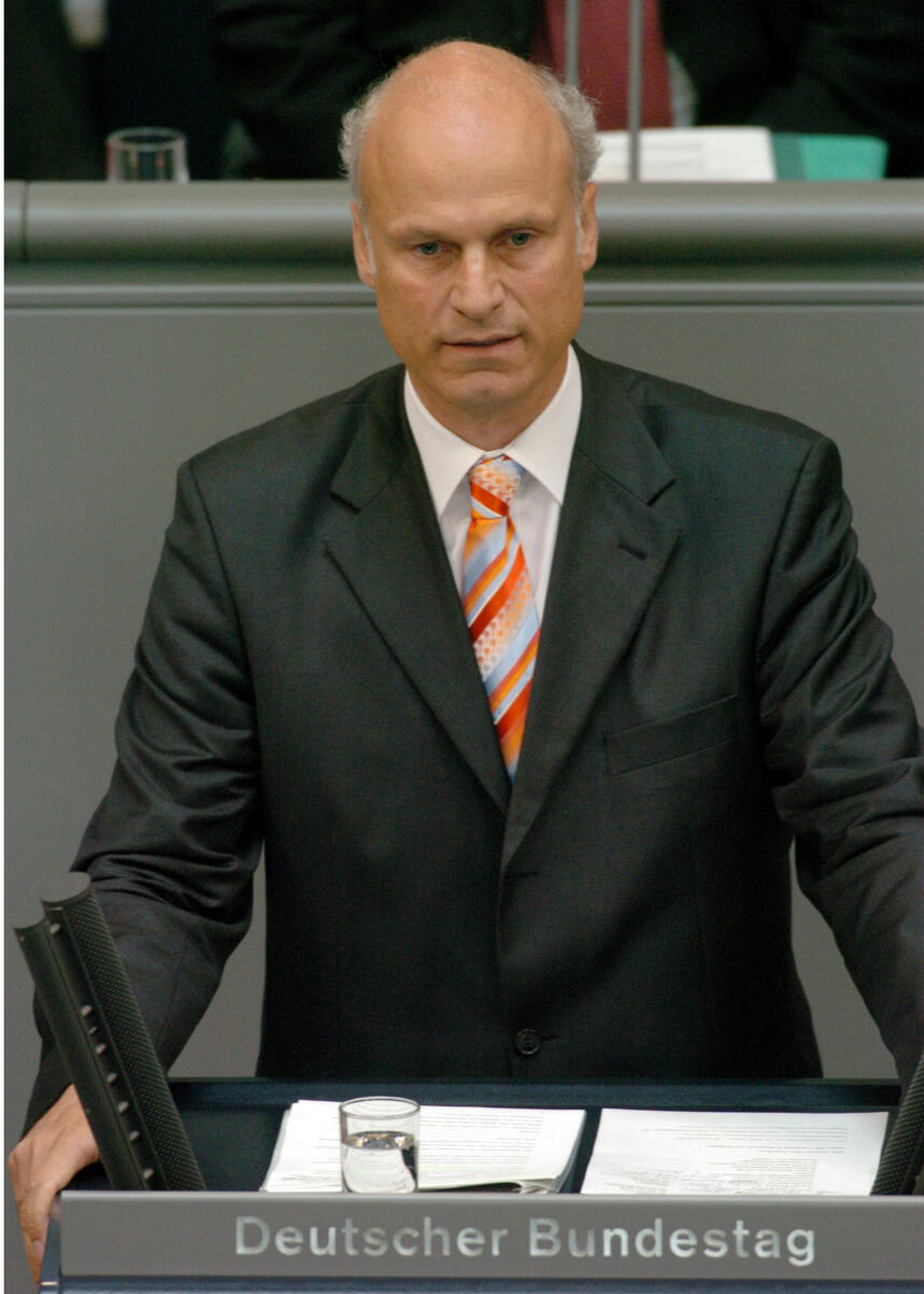 Thiele, Carl-Ludwig Carl-Ludwig Thiele, FDP, MdB, Rede im Deutschen Bundestag.; Plenum, Rednerpult, 178. Sitzung, TOP 3, Thema: Steuerrecht