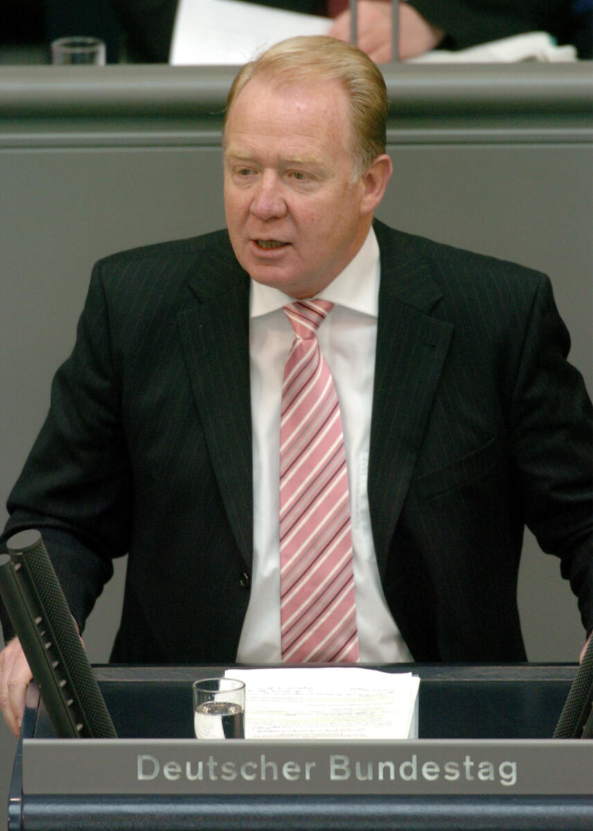 Michelbach, Hans Hans Michelbach, CDU/CSU, MdB, Rede im Deutschen Bundestag.; Plenum, Rednerpult, 178. Sitzung, TOP 3, Thema: Steuerrecht