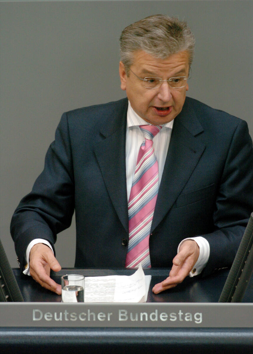 Poß, Joachim Joachim Poß, SPD, MdB, Rede im Deutschen Bundestag.; Plenum, Rednerpult, 178. Sitzung, TOP 3, Thema: Steuerrecht