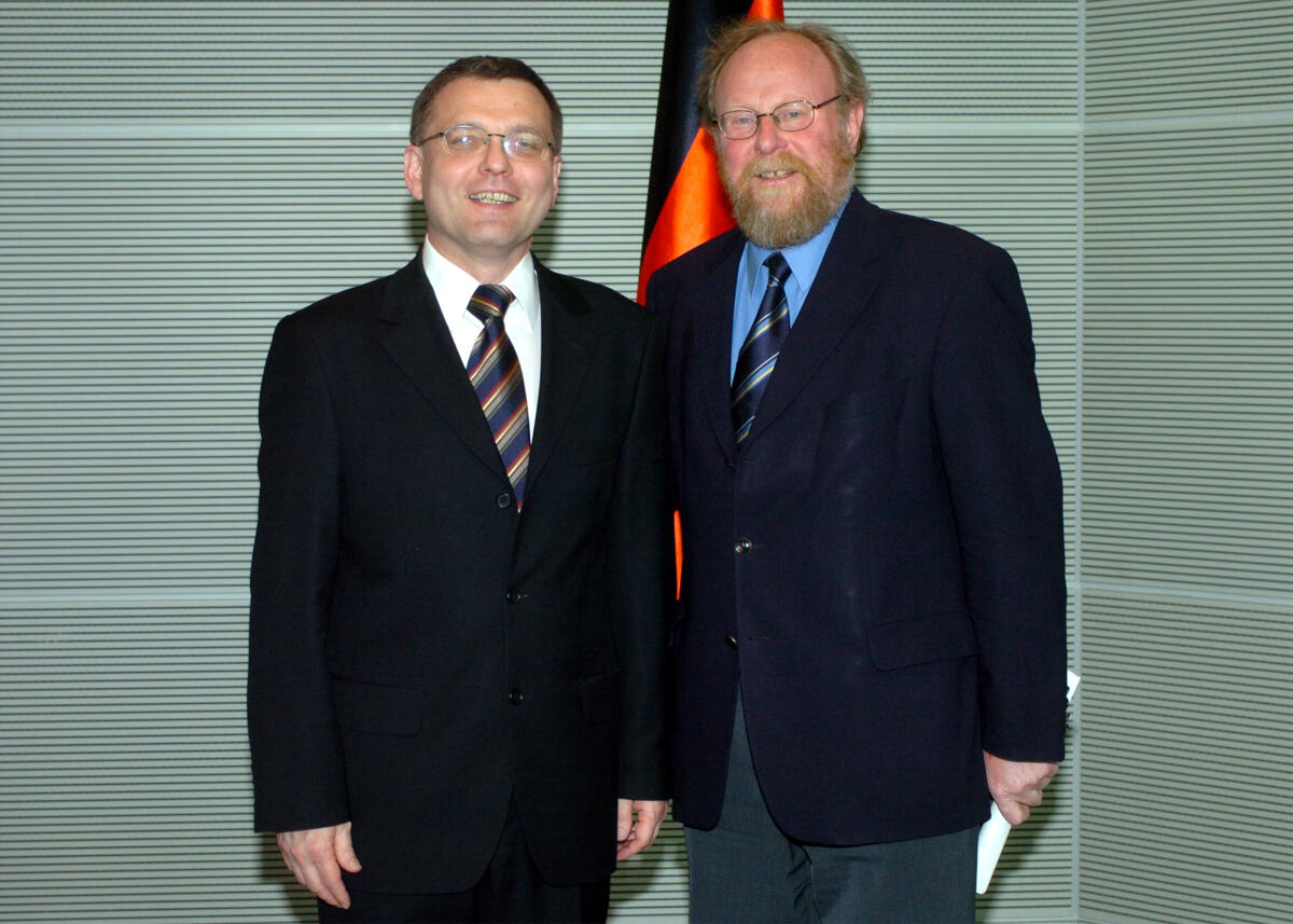 Thierse, Wolfgang; Zaoralek, Lubomir Bundestagspräsident Wolfgang Thierse (re.), SPD, empfängt den tschechischen Parlamentspräsidenten Lubomir Zaoralek.; Präsident