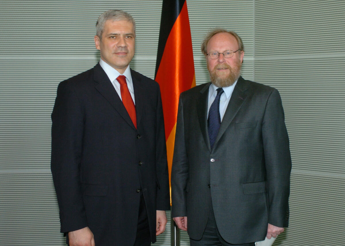 Thierse, Wolfgang; Tadic, Boris Bundestagspräsident Wolfgang Thierse (re.), SPD, empfängt den Präsidenten der Republik Serbien, Boris Tadic.; Präsident