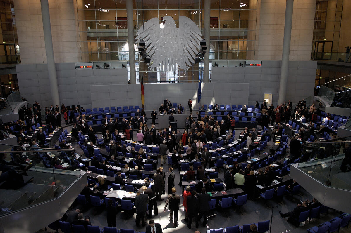  Konstituierende Sitzung des 16. Deutschen Bundestages.; Bundestagsabgeordnete, Abgeordnete